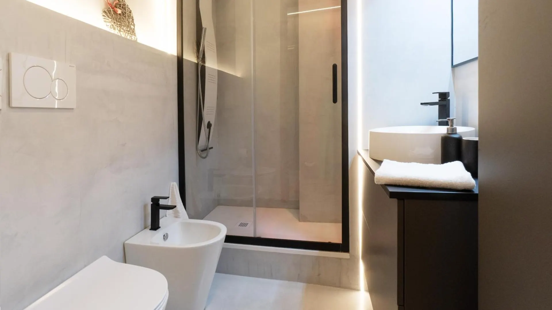 Apartment Top Floor Aparthotel Bentivoglio Catania